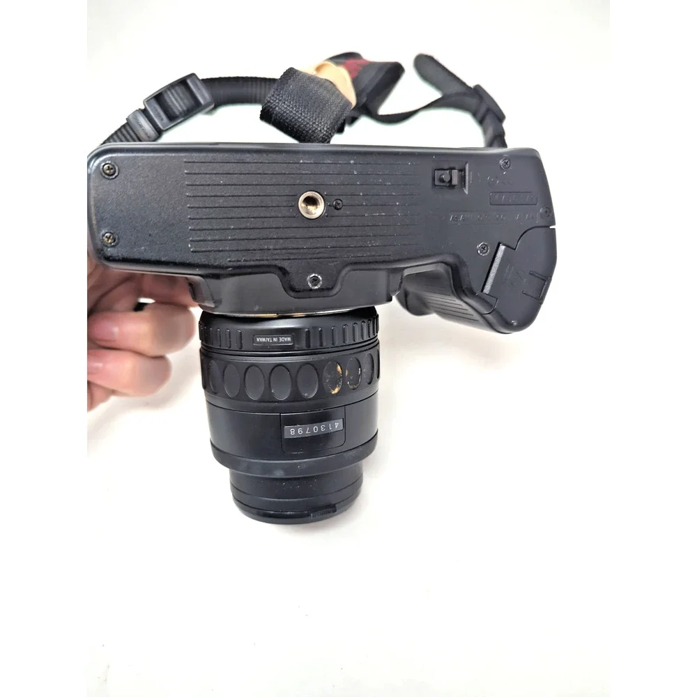 Pentax SF10 35mm Film AF SLR Camera Body Parts 35-80mm lens Untested fast ship